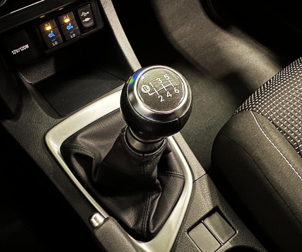 Toyota Auris 1,6 T2+ 5d