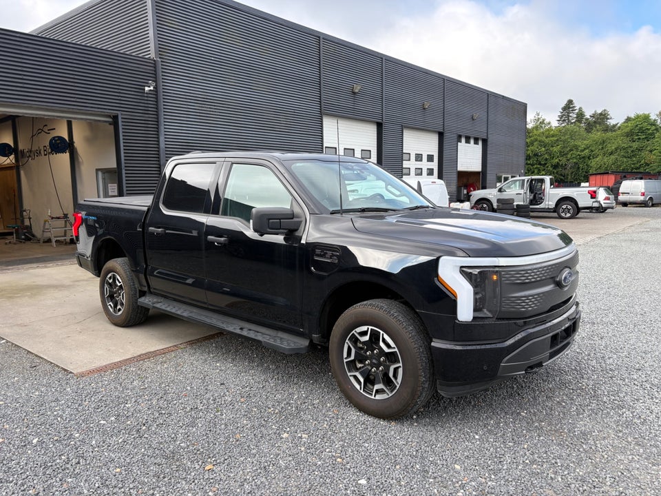 Ford F-150 98 Lightning XLT Standard Range 4d