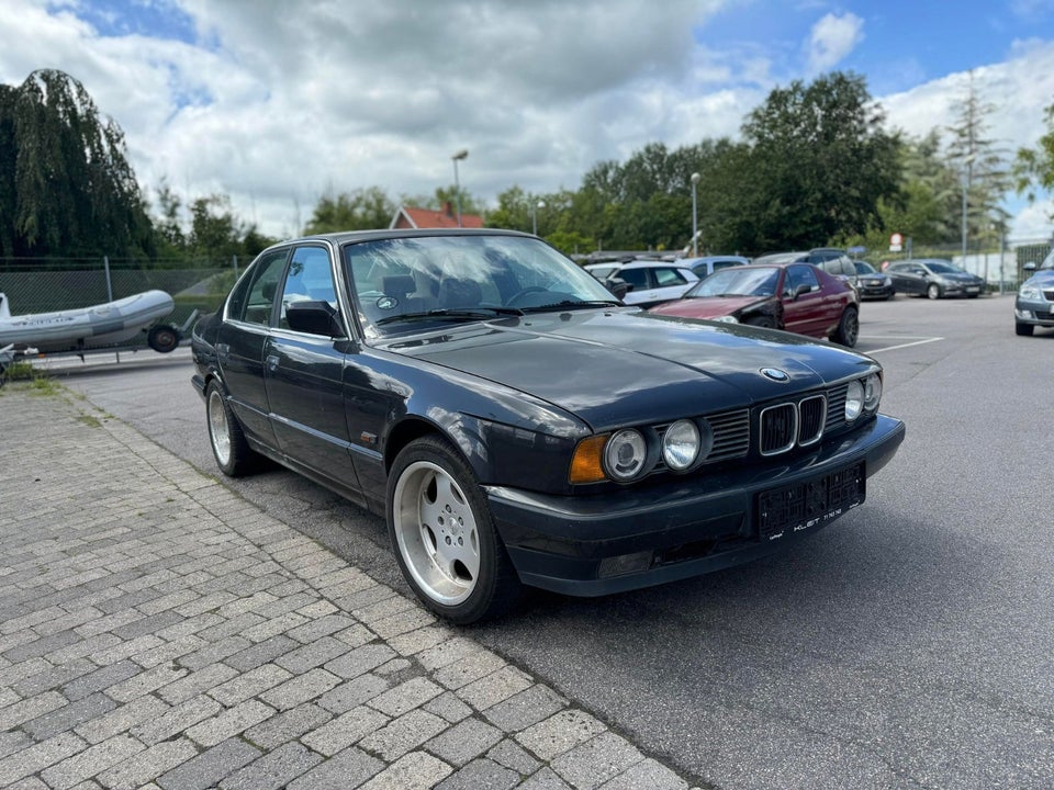 BMW 520i 2,0  4d