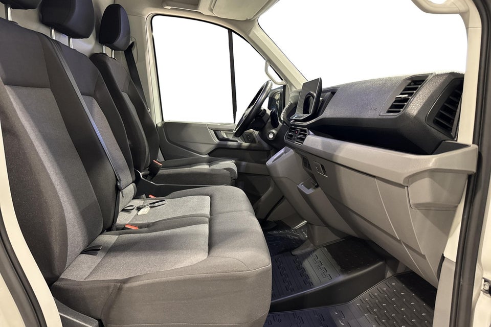 VW Crafter 35 2,0 TDi 177 Kassevogn L3H3 aut.