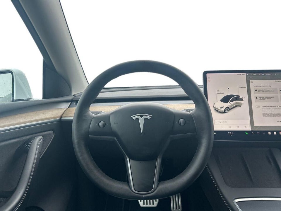 Tesla Model Y Long Range AWD 5d