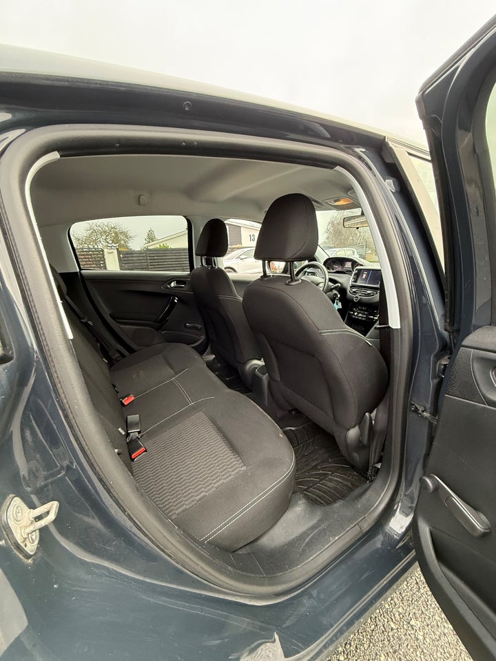 Peugeot 208 1,6 BlueHDi 100 Active 5d