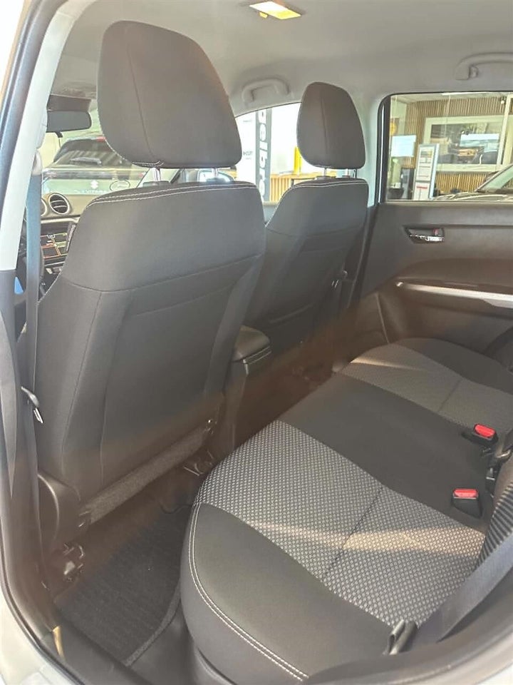 Suzuki Vitara 1,4 mHybrid Active 5d