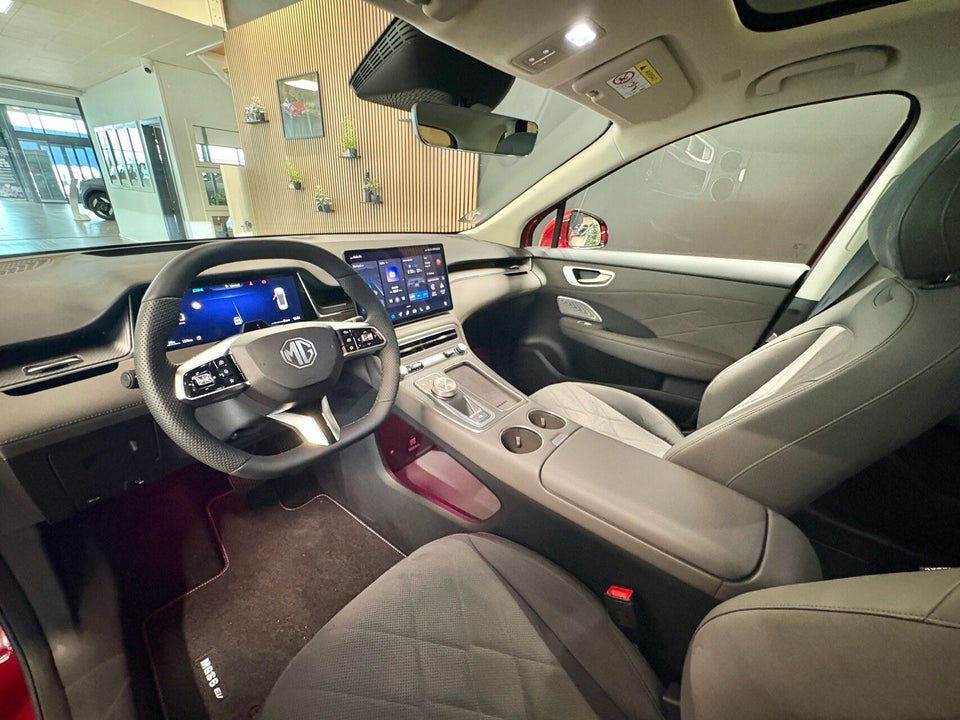 MG MGS6 77 Luxury Long Range 5d