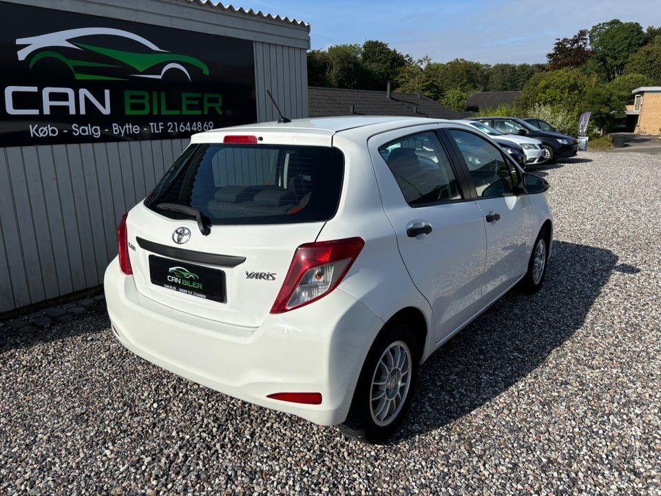 Toyota Yaris 1,0 VVT-i T1 5d