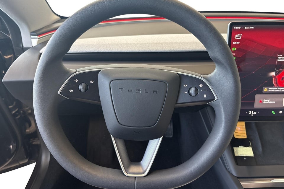 Tesla Model 3 Long Range AWD 4d