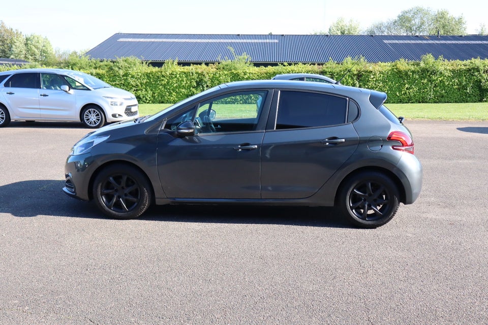 Peugeot 208 1,6 BlueHDi 100 Allure Sky 5d