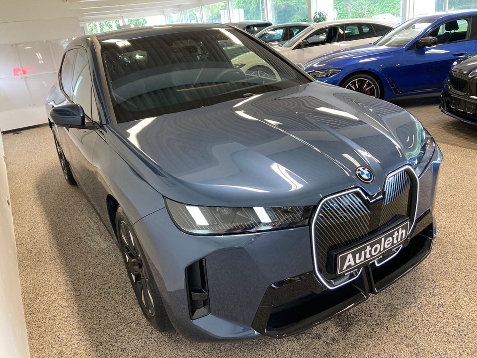 BMW iX xDrive45 M-Sport 5d