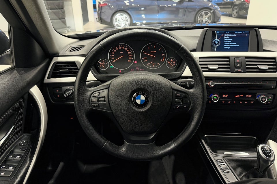 BMW 320d 2,0 Touring 5d