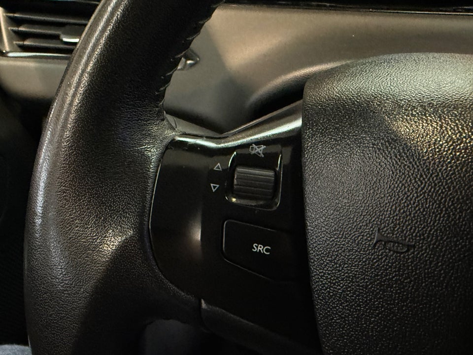 Peugeot 208 1,6 BlueHDi 100 Active 5d