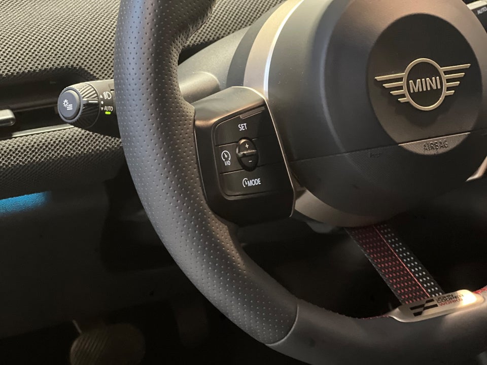 MINI Cooper SE JCW Trim XL 3d