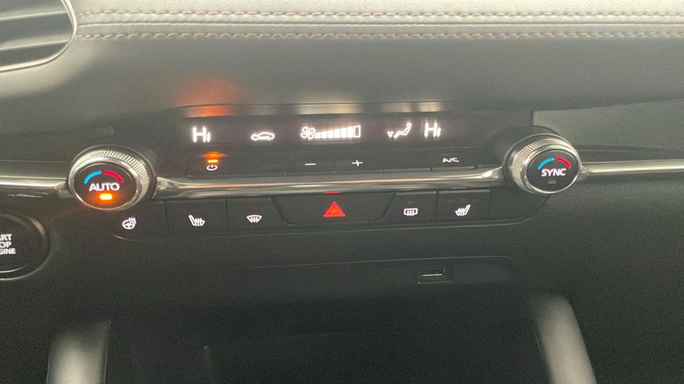 Mazda 3 2,0 e-SkyActiv-G 150 Sky 5d