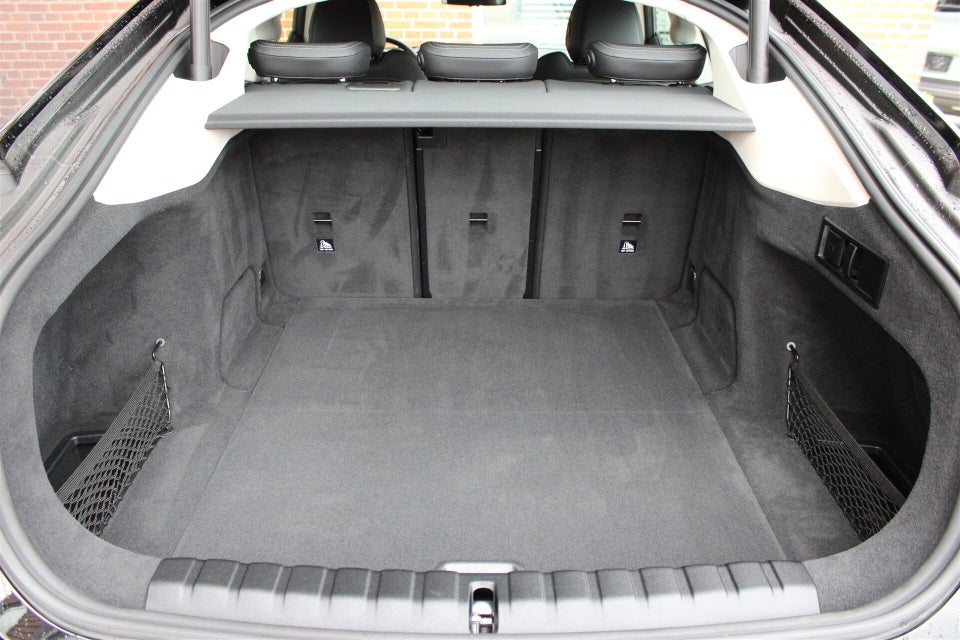 BMW i4 eDrive40 Charged 5d