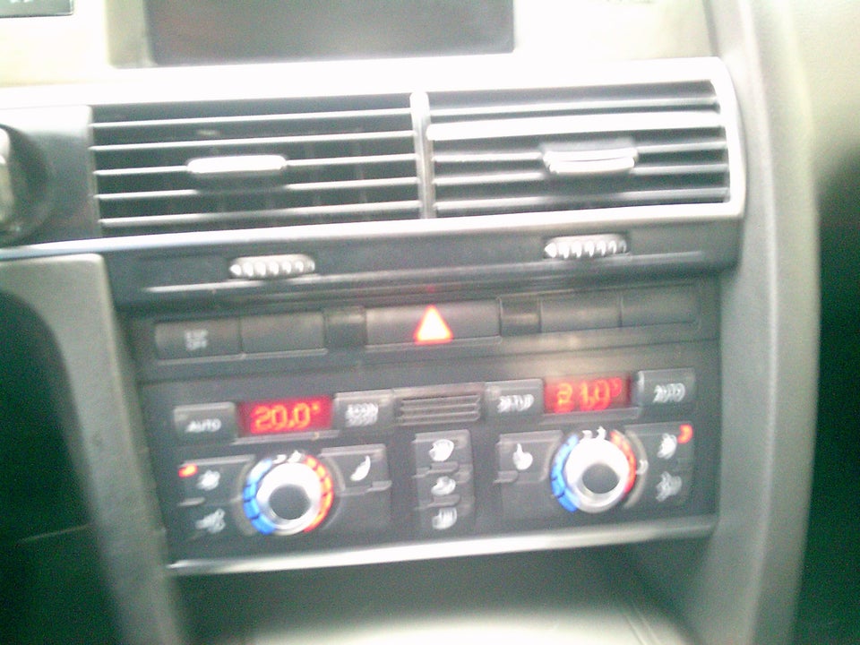 Audi A6 2,4 V6 4d