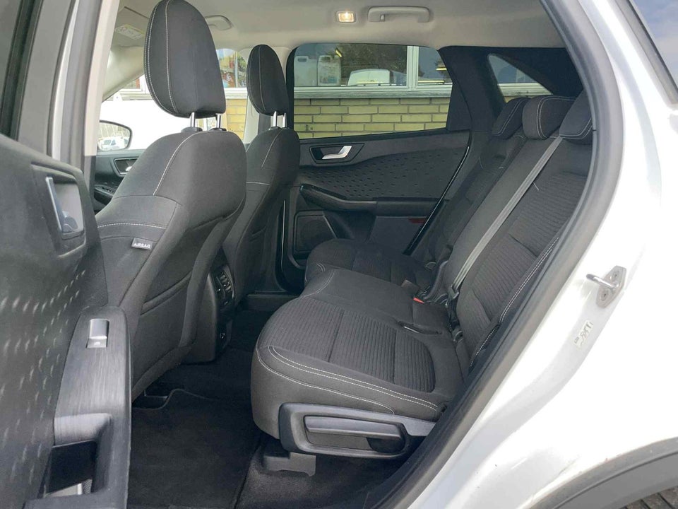 Ford Kuga 2,5 PHEV Titanium CVT 5d