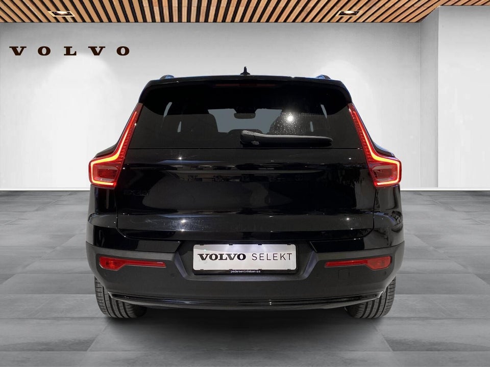 Volvo EX40 Standard Range Plus 5d