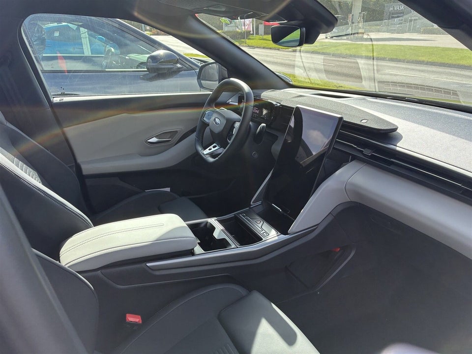 Ford Capri 82 Select Extended Range 5d