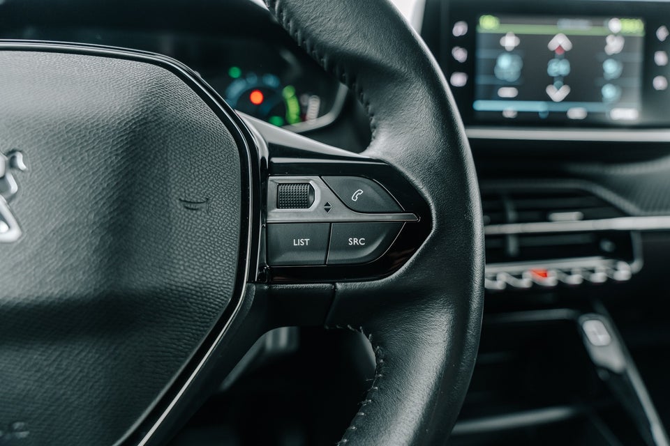 Peugeot e-208 50 Active 5d