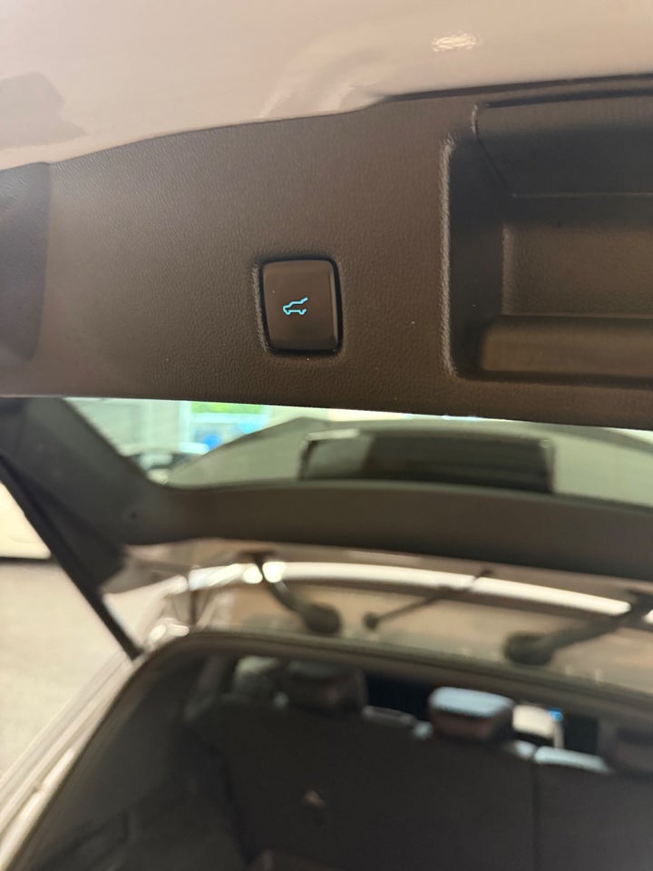 Ford Kuga 2,5 PHEV Graphite Tech CVT 5d