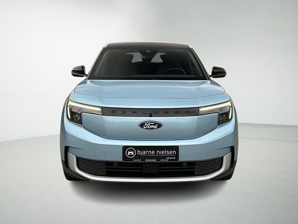 Ford Explorer 84 Premium Extended Range AWD 5d