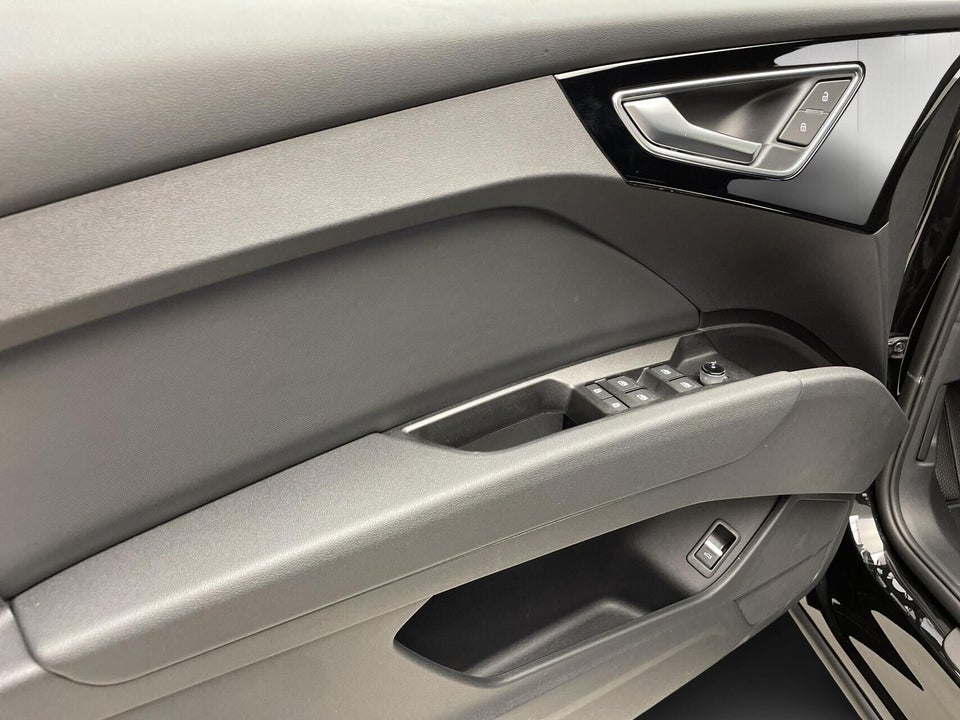 Audi Q4 e-tron 45 S-line quattro 5d