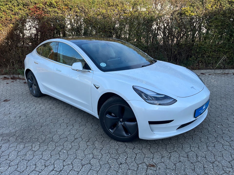 Tesla Model 3 Standard Range+ RWD 4d