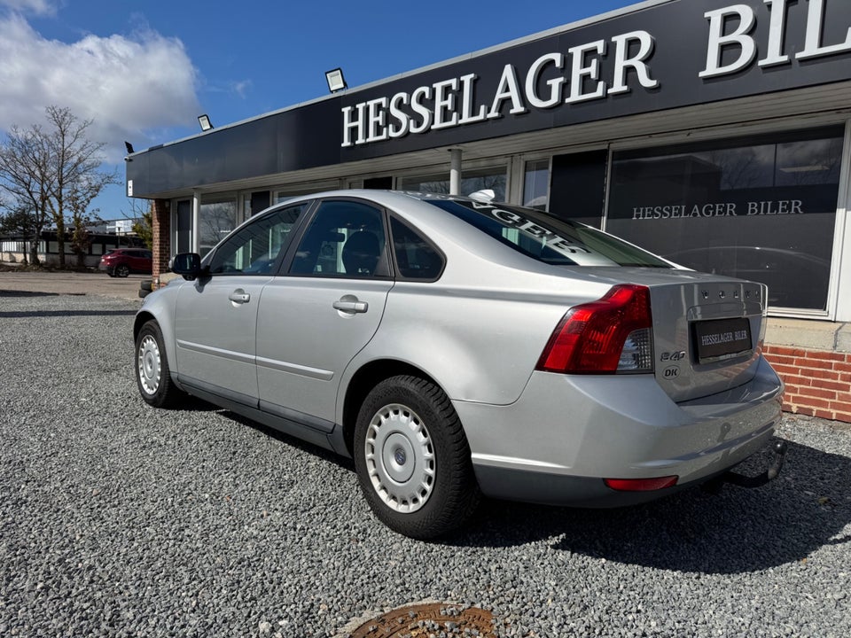 Volvo S40 1,6 D Momentum 4d
