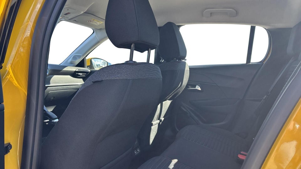 Peugeot e-208 50 Active 5d