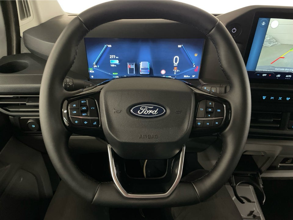 Ford E-Transit Custom 320L 64 Trend