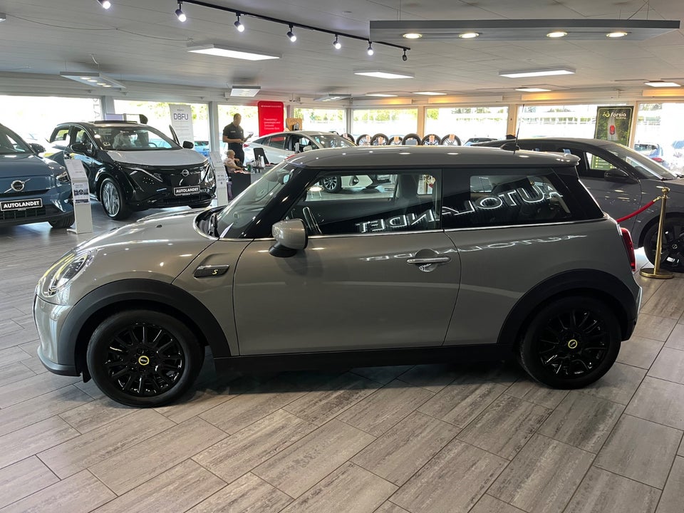 MINI Cooper SE Classic Trim 3d