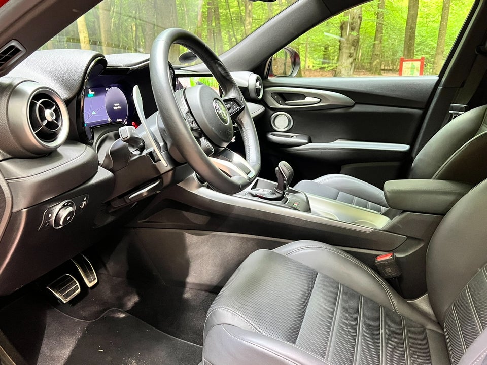 Alfa Romeo Tonale 1,3 PHEV Veloce Speciale aut. Q4 5d