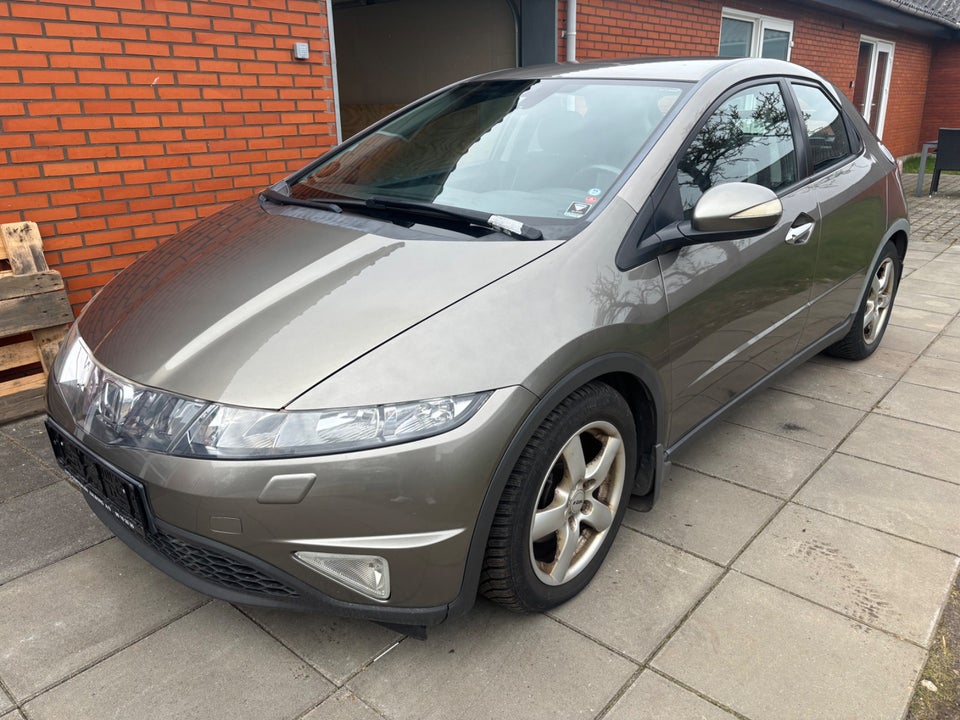 Honda Civic 1,8 Sport 5d