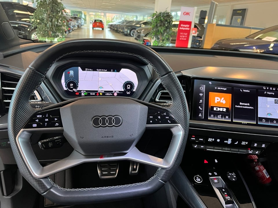 Audi Q4 e-tron 45 S-line 5d