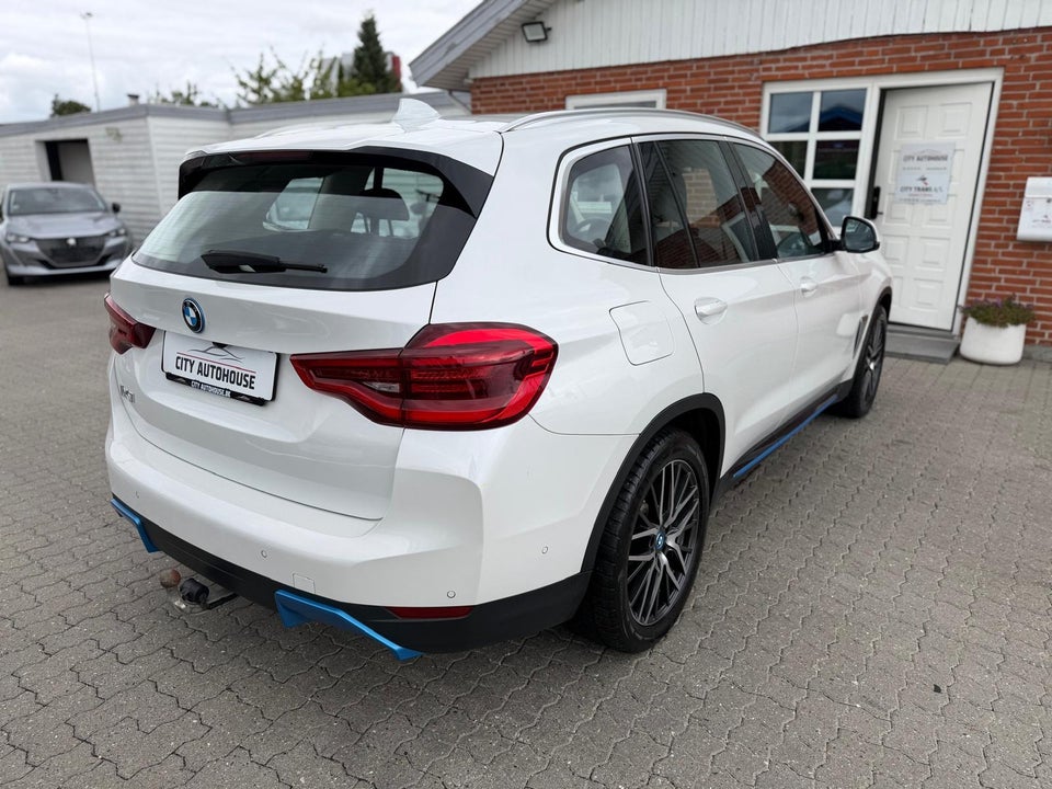BMW iX3 Charged 5d
