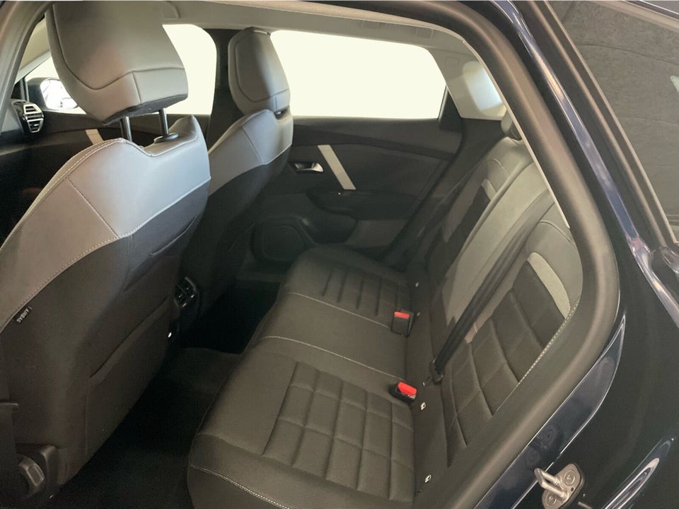 Citroën ë-C4 X 54 Plus 4d