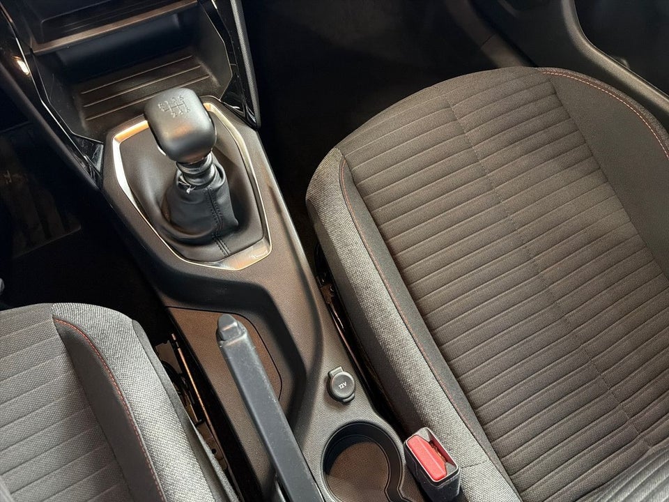 Peugeot 2008 1,2 PureTech 100 Active Pack 5d