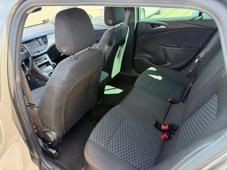 Opel Astra 1,6 CDTi 136 Enjoy Sports Tourer 5d