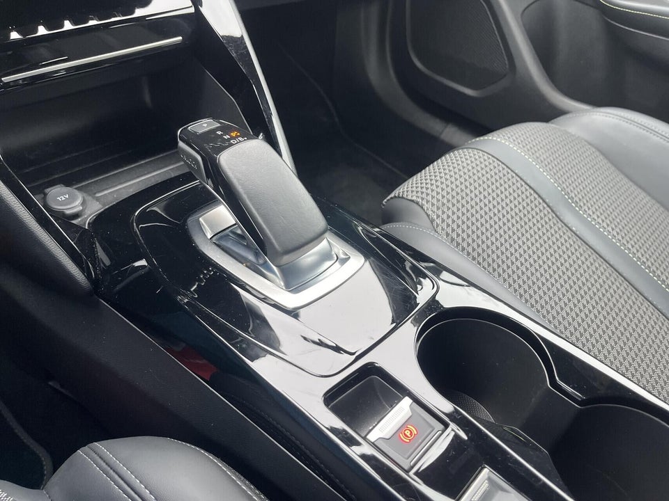 Peugeot e-2008 50 GT Premium 5d