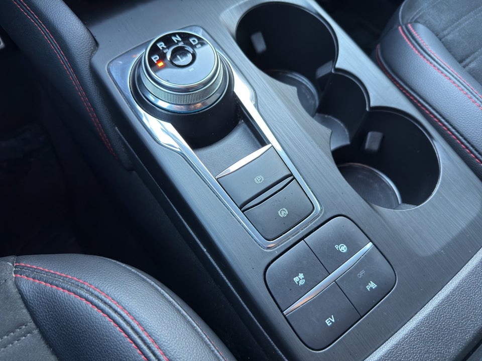 Ford Kuga 2,5 PHEV ST-Line X CVT 5d