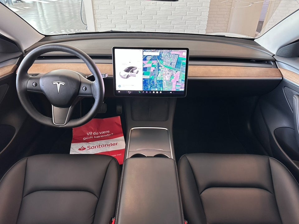 Tesla Model 3 Standard Range+ RWD 4d