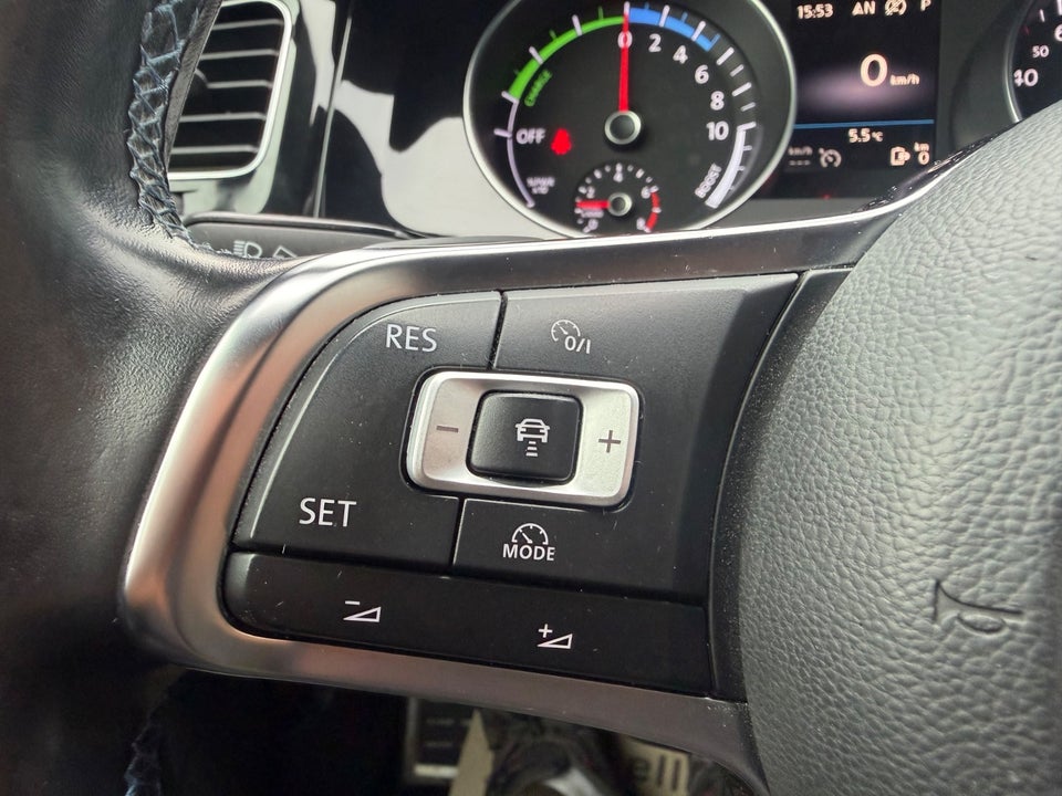 VW Golf VII 1,4 GTE DSG 5d