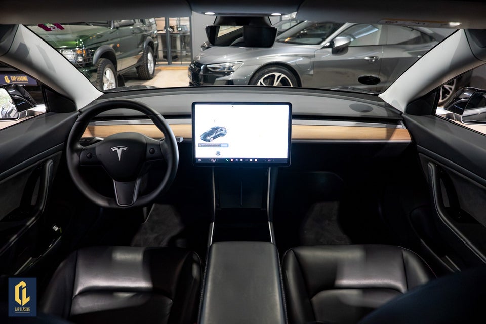 Tesla Model 3 Long Range AWD 4d