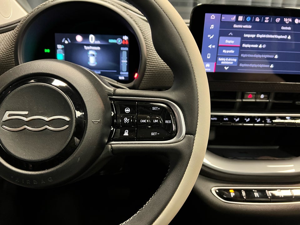 Fiat 500e 42 la Prima 3d