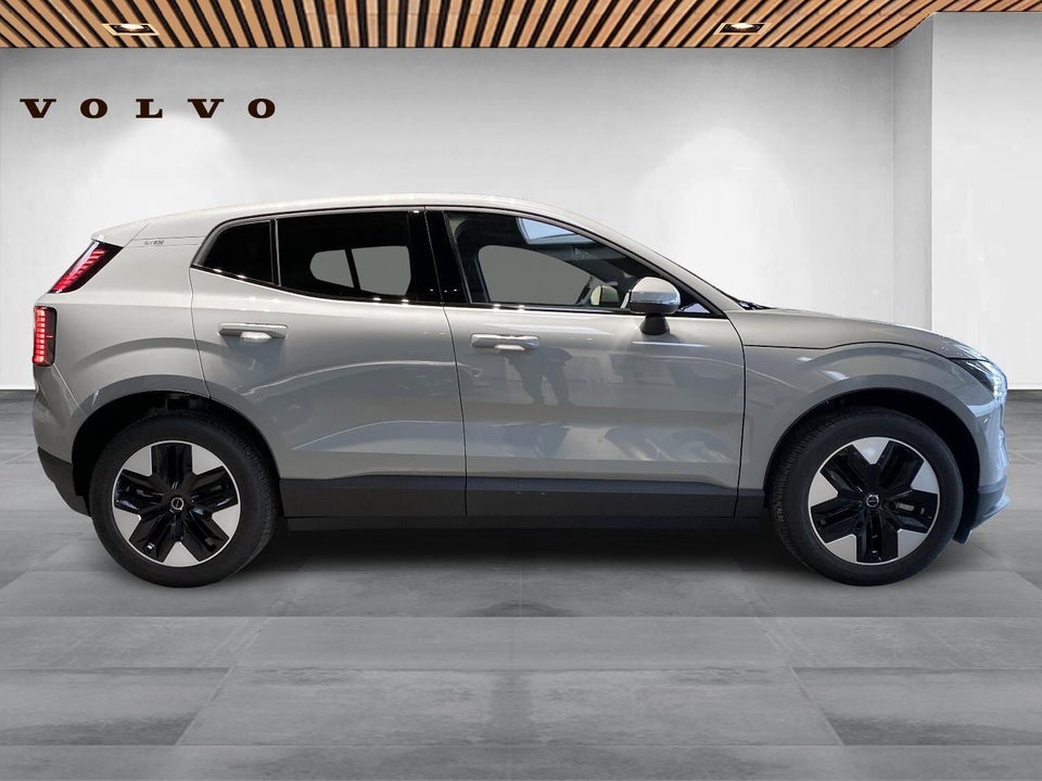 Volvo EX30 Extended Range Core 5d
