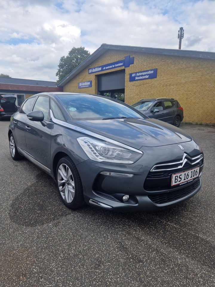 Citroën DS5 1,6 e-HDi 112 Style E6G 5d