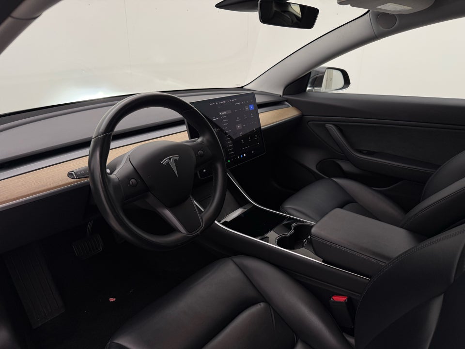 Tesla Model 3 Long Range AWD 4d