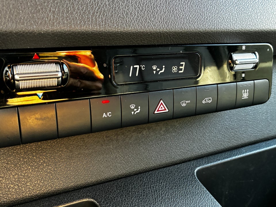 Mercedes Sprinter 319 3,0 CDi A2 Kassevogn aut. RWD