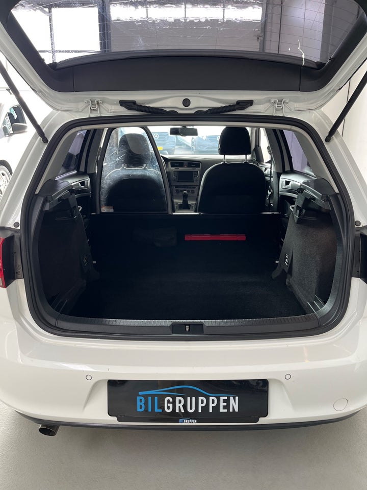 VW Golf VII 1,6 TDi 110 BlueMotion Van 5d