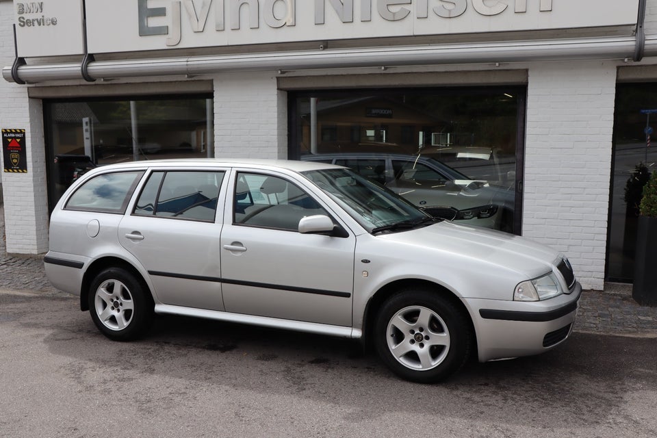 Skoda Octavia 1,6 Classic Combi 5d