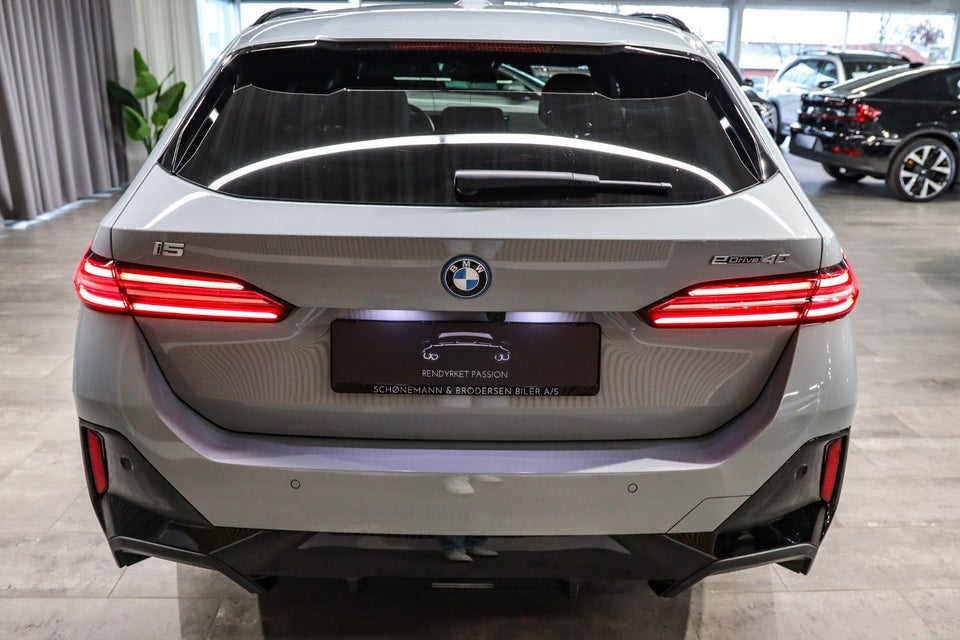 BMW i5 eDrive40 Touring Fully Charged 5d
